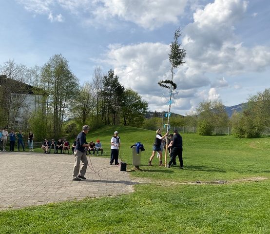 Ein Maibaum für die ASS!